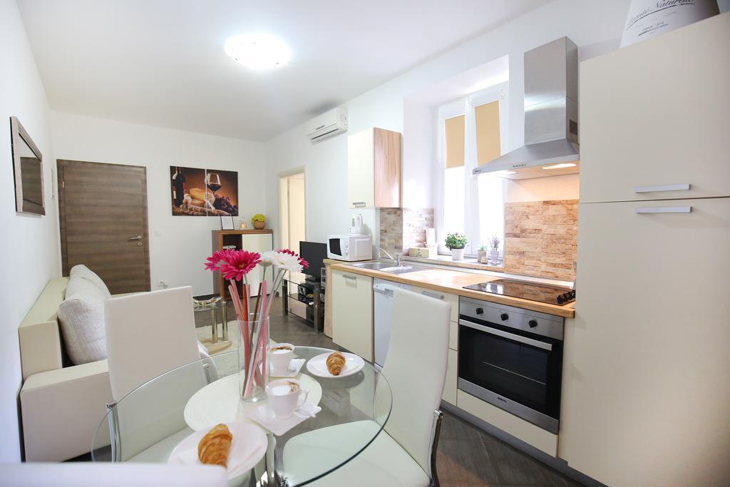 Allegro Exclusive Suites Old Town Center Zadar Buitenkant foto