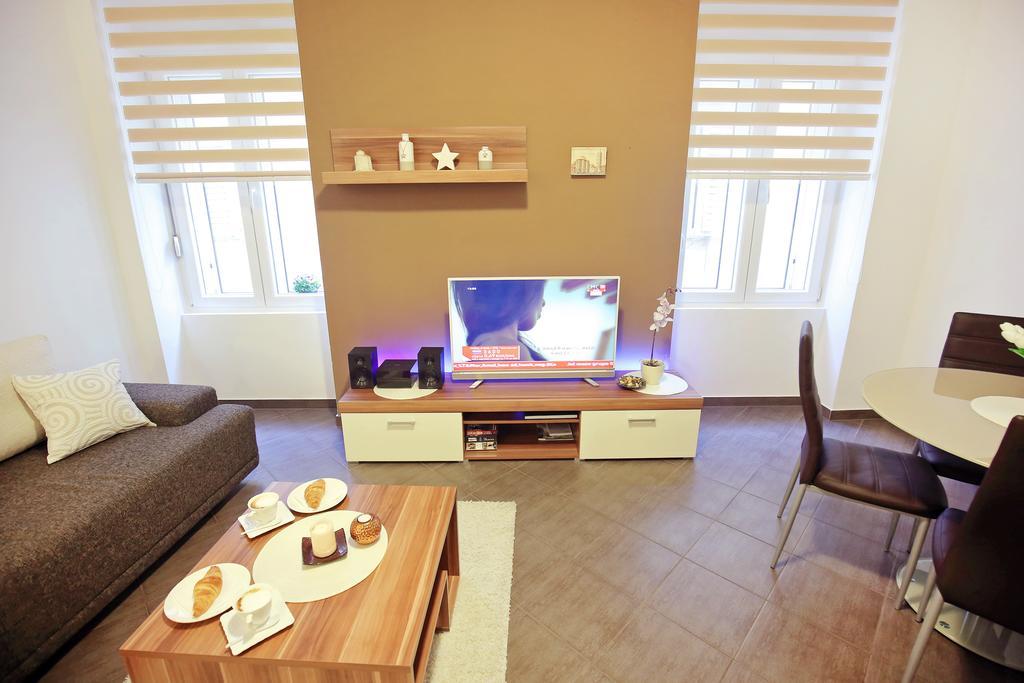 Allegro Exclusive Suites Old Town Center Zadar Buitenkant foto