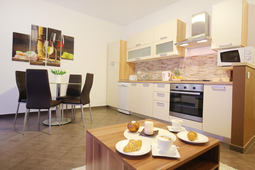 Allegro Exclusive Suites Old Town Center Zadar Buitenkant foto